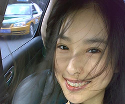 砸门女孩视频大全下载(砸门女孩视频大全下载观看)