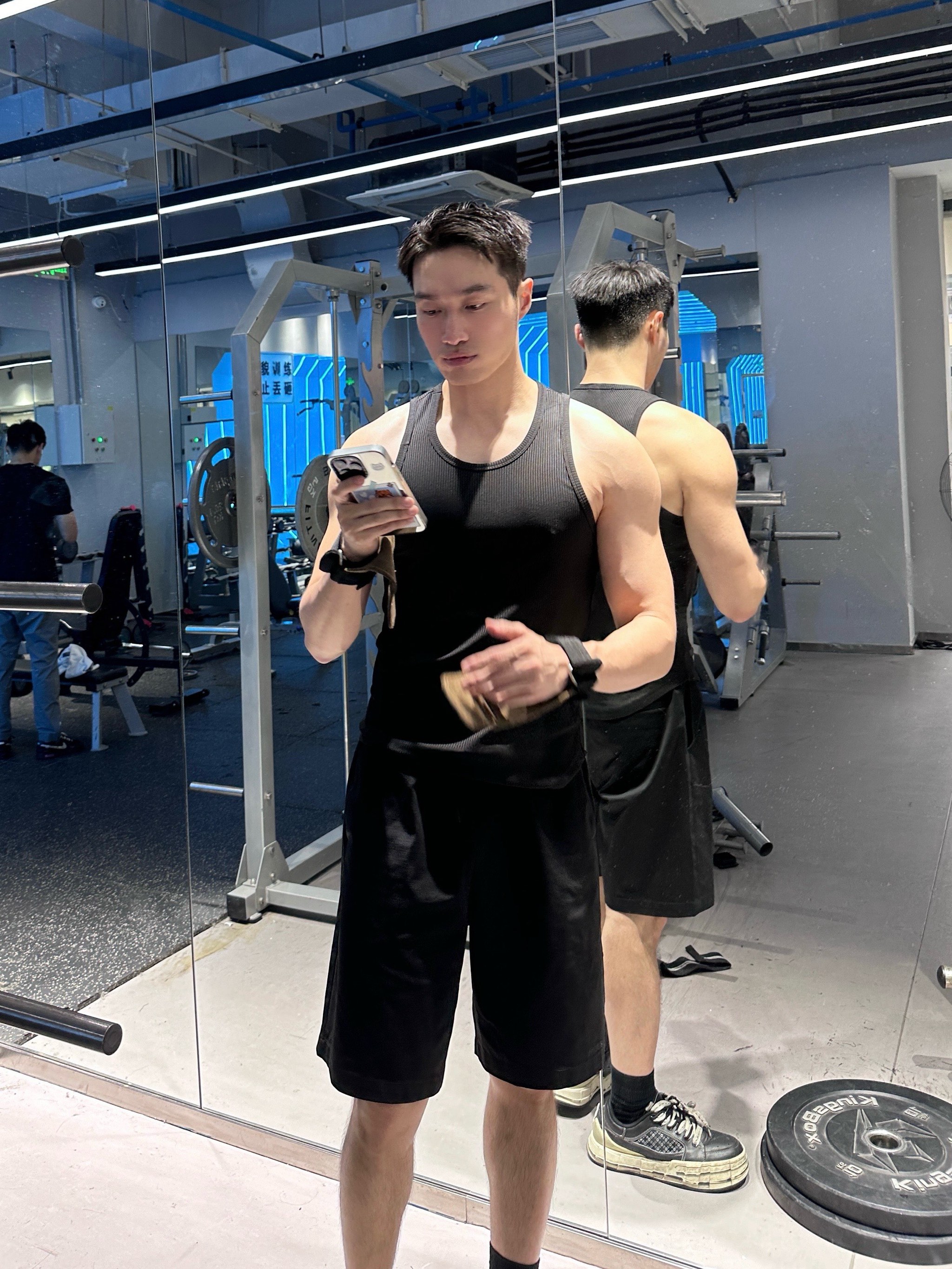 健身小哥下班视频素材下载_(健身小哥下班视频素材下载免费)