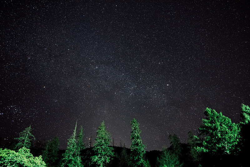 星空夜晚伴奏视频下载网站_(卡拉ok歌曲伴奏视频免费下载)